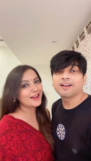 Nidhi Uttam Instagram - Felt Delete, might cute later…🤪😛🥰
#SingingWithBae #beersong