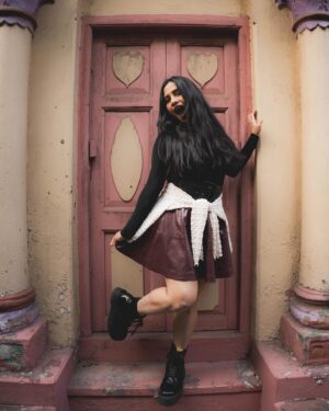 Nikhita Gandhi Instagram - Just a Cal girl doing Cal things ♥️💃🏻

📷 @shotbyviper 

#kolkata #kolkatadiaries #kolkataphotography #winter #winterfashion #winteroutfit #wintervibes #hometown #calcutta #bengal #streetphotography #nikhitagandhi #christmas #christmastime