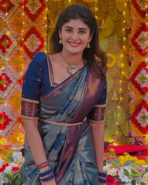 Nimeshika Radhakrishnan Instagram - 🦋💙🩵💙🌝🌚🦋