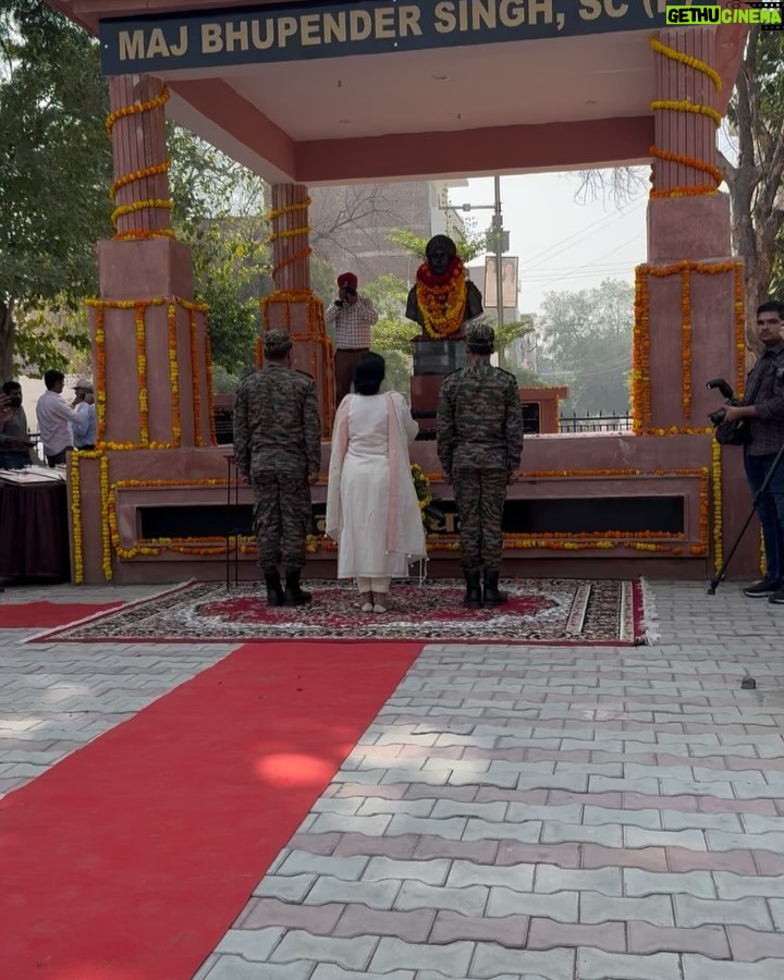 Nimrat Kaur - 77.4K Likes - On Papa’s 72nd Birth Anniversary today, Mama, my sister and I inaugurated a memorial in his name honouring not only his but 12 other gallant soldiers’ supreme sacrifice for the nation all hailing from Sri Ganganagar, Rajasthan. A dream my family and I dreamt of 30 years ago since we lost him in Jammu and Kashmir in 1994, finally came true.
Papa was a son of the soil, born to a farmers’ family in Mohanpura village. He led, lived and died by example, fearless and fierce till his last breath. Words fail me today to express the pride I feel standing on this soil, in his birthplace witnessing immortalising his name and life story to inspire present day and future generations.
My sincerest gratitude for the relentless efforts and support from the civil administration in close co-ordination with the local army personnel stationed here.
Also a heartfelt thanks to Mr Thomas John Kovoor of Studio Sukriti in Jaipur for his patience through the meticulous sculpting journey executing such a flawless job and breathing life into my father’s sculpture with such keen attention to detail.
Happy Birthday to my Papa.
Long live my father’s name and long live his legacy…Jai Hind 🙏🏼🇮🇳 @indianarmy.adgpi