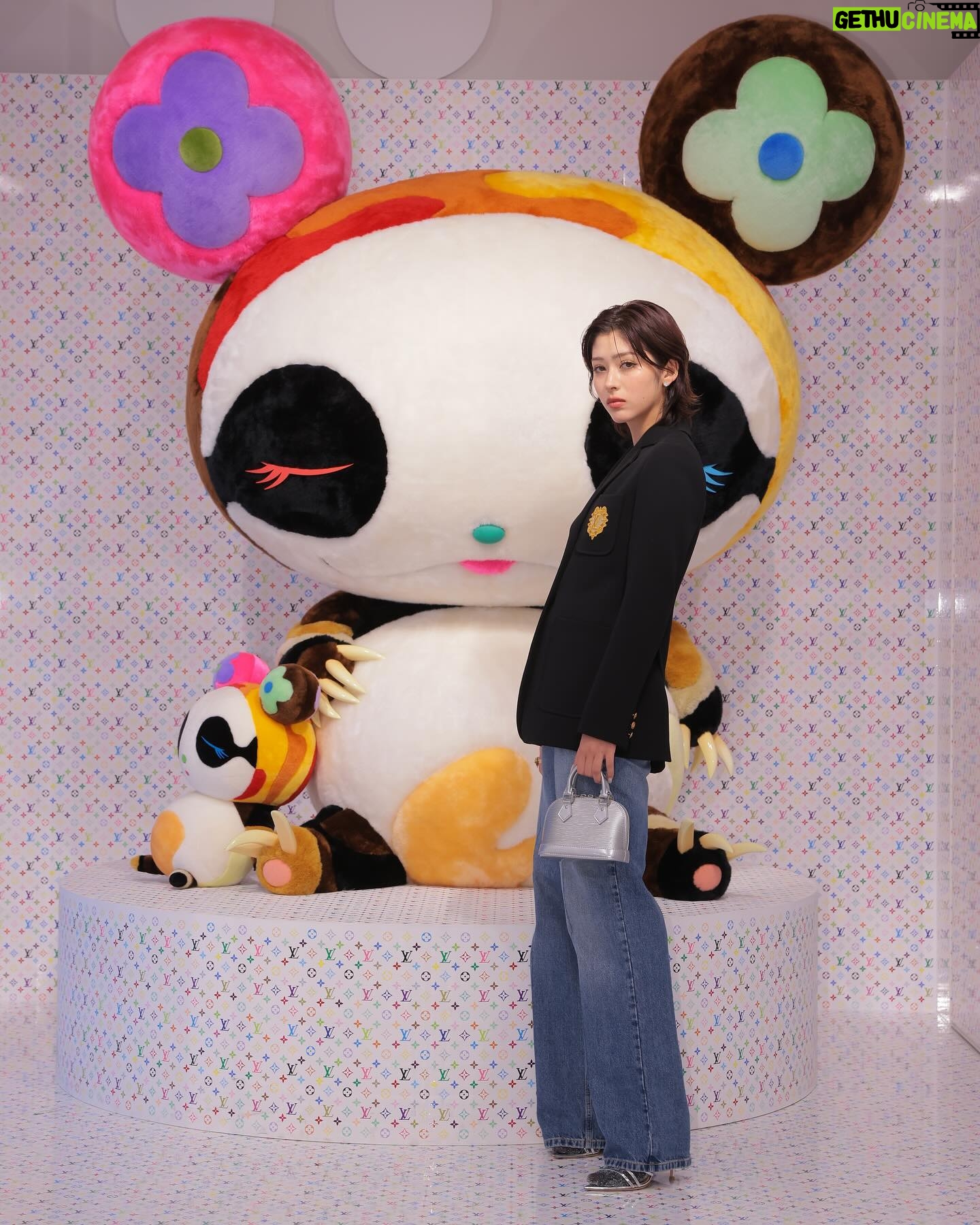 Ninon - 53.9K Likes - LOUIS VUITTON × MURAKAMIポップアップストアが、2025年1月2日(木)から26日(日)まで期間限定で原宿にオープン🌼🌸🌺🌝
最新コレクションを公式サイトでもチェックしてみてね
#LVxMurakami
#LouisVuitton
#LVFashion
#InvitedbyLouisVuitton
#pr