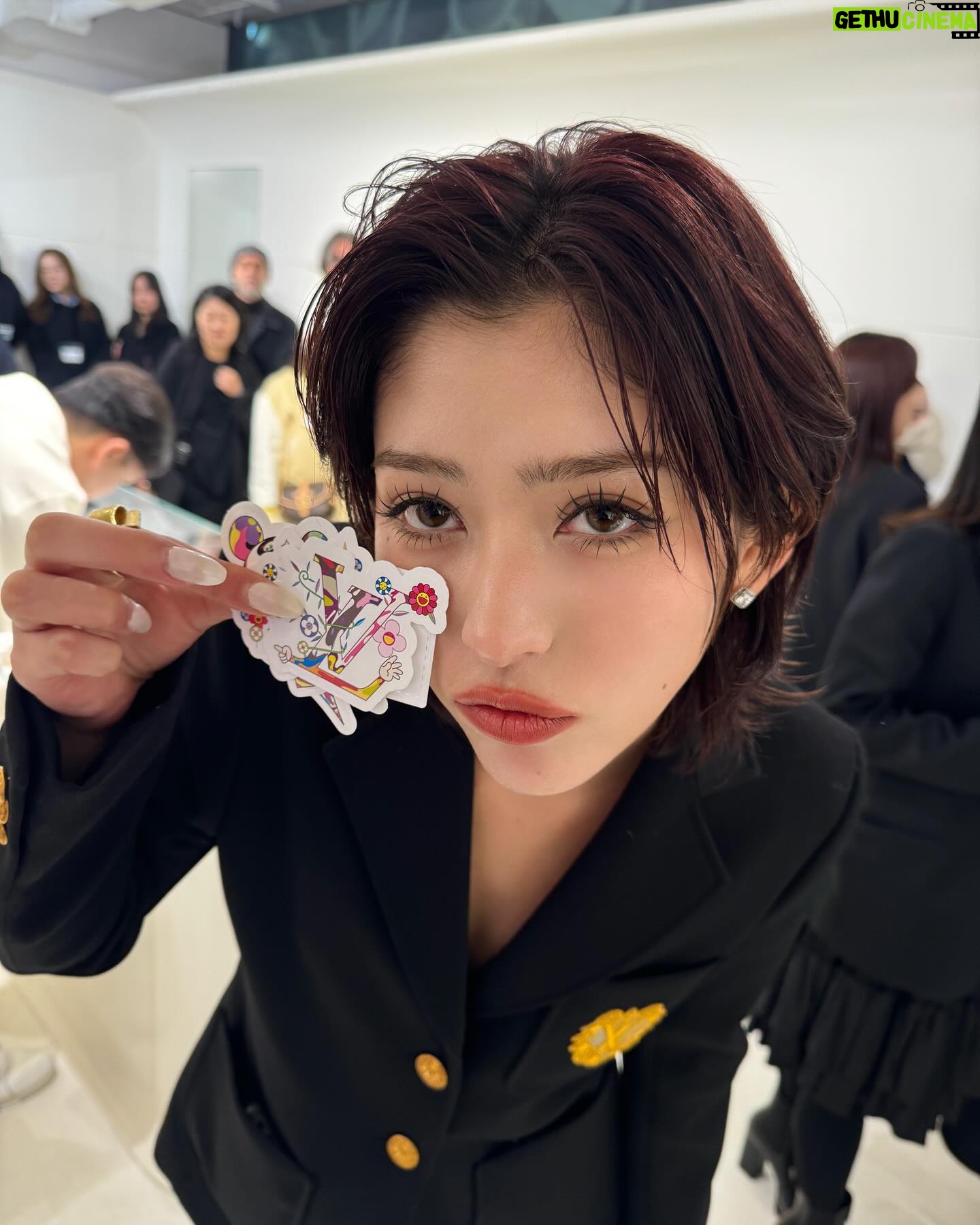 Ninon - 53.9K Likes - LOUIS VUITTON × MURAKAMIポップアップストアが、2025年1月2日(木)から26日(日)まで期間限定で原宿にオープン🌼🌸🌺🌝
最新コレクションを公式サイトでもチェックしてみてね
#LVxMurakami
#LouisVuitton
#LVFashion
#InvitedbyLouisVuitton
#pr