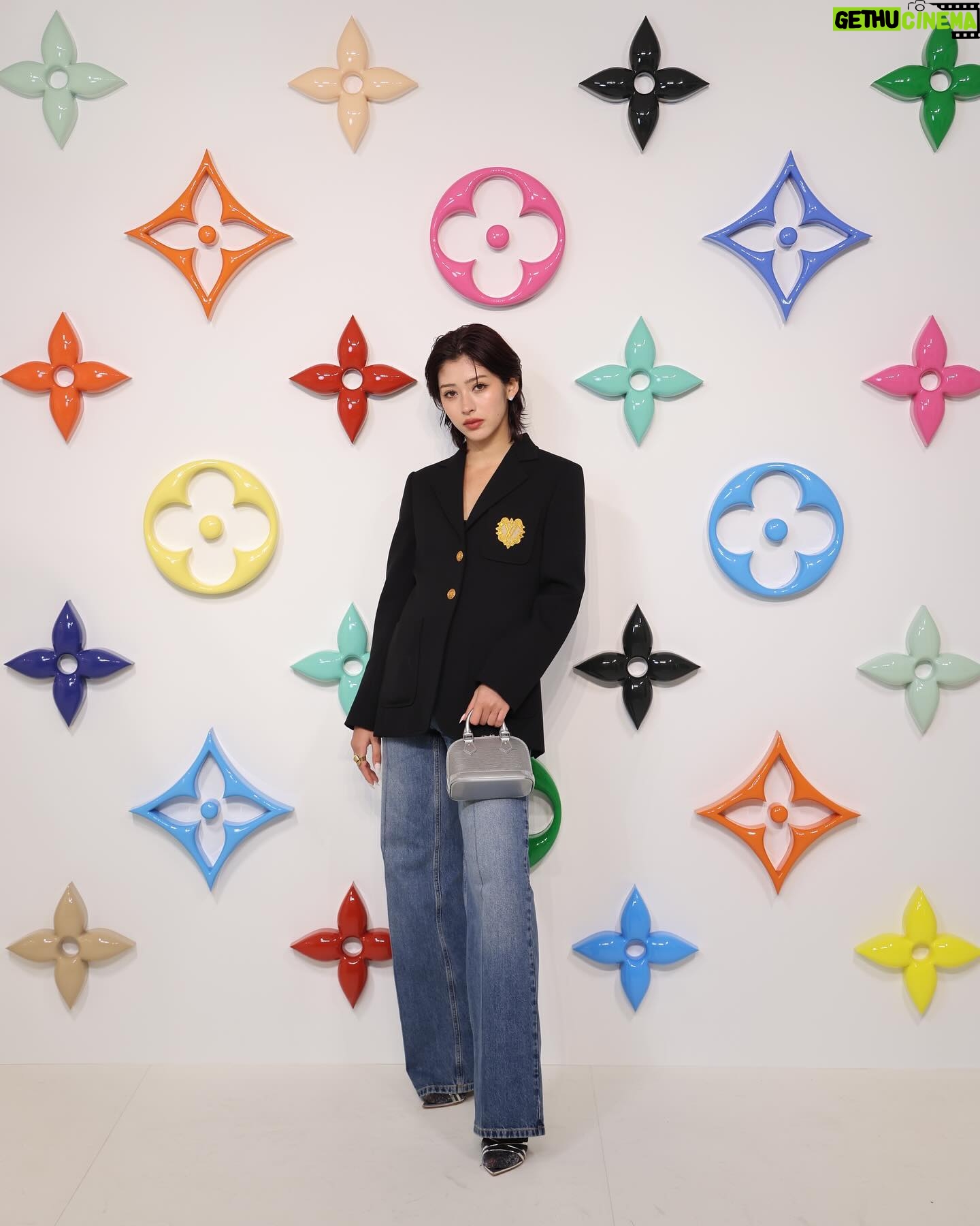 Ninon - 53.9K Likes - LOUIS VUITTON × MURAKAMIポップアップストアが、2025年1月2日(木)から26日(日)まで期間限定で原宿にオープン🌼🌸🌺🌝
最新コレクションを公式サイトでもチェックしてみてね
#LVxMurakami
#LouisVuitton
#LVFashion
#InvitedbyLouisVuitton
#pr