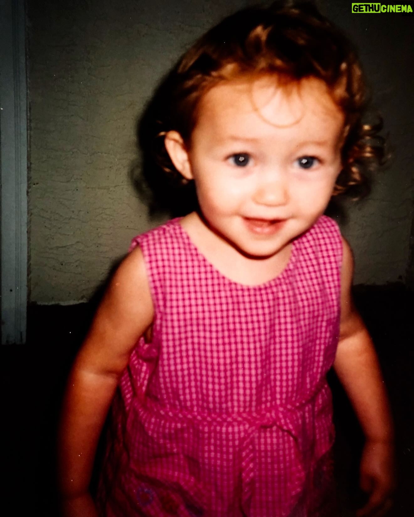 Noah Cyrus - 175.4K Likes - wish i could grow up with all of you one more time.
25 …
my thoughts and prayers go to all effected by the fires here in los angeles