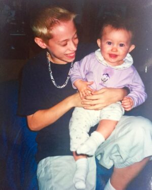 Noah Cyrus Instagram - wish i could grow up with all of you one more time. 

25 …

 my thoughts and prayers go to all effected by the fires here in los angeles