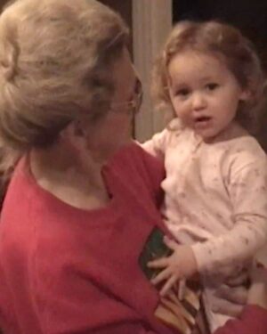 Noah Cyrus Instagram - wish i could grow up with all of you one more time. 

25 …

 my thoughts and prayers go to all effected by the fires here in los angeles