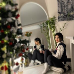 Noor Mazen Instagram - شتا شيحتاج گهوه ومطر وعيونگ ☕️🌧️👀