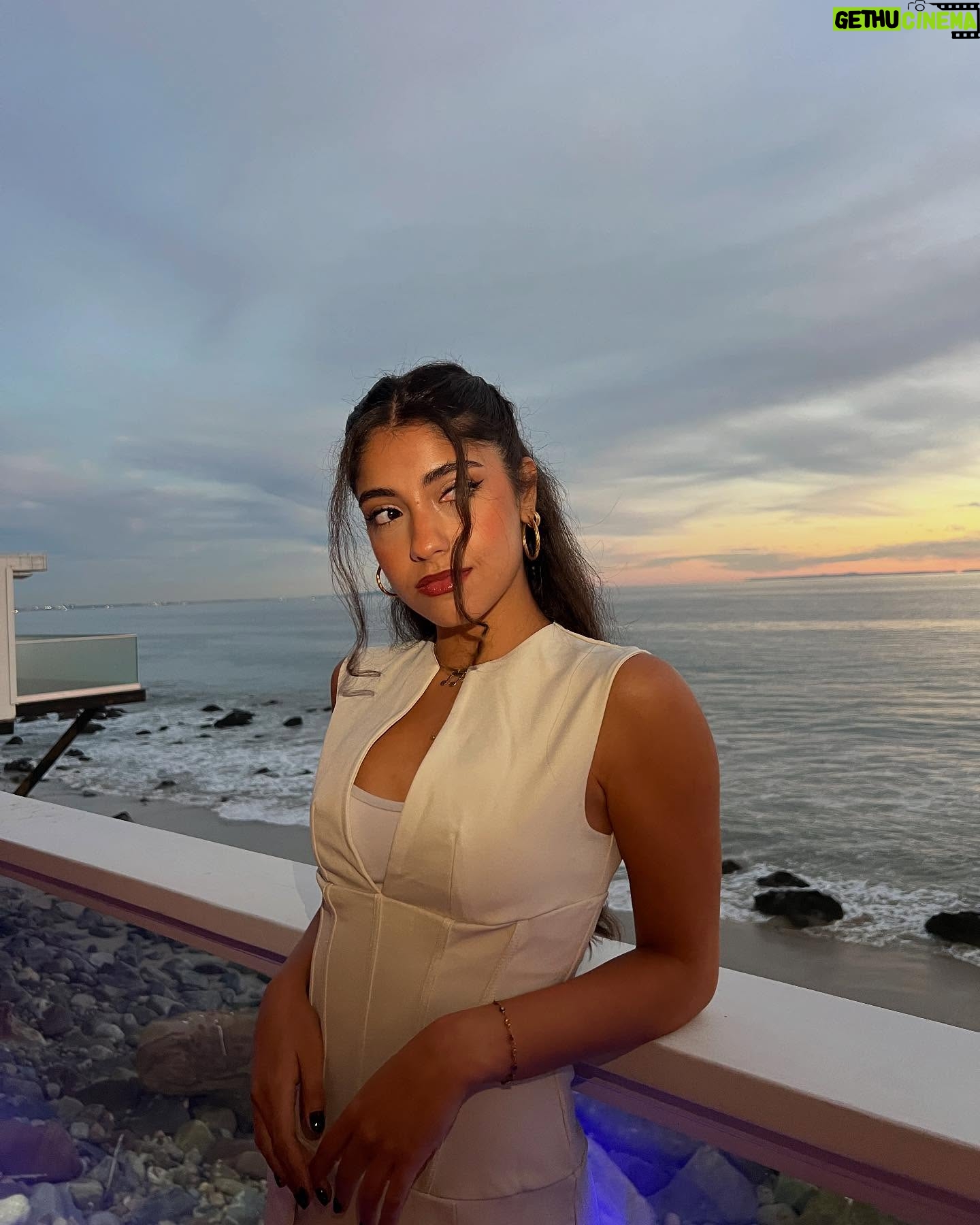 Nour Ardakani - 30.8K Likes - I luv them