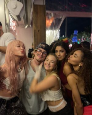 Nour Ardakani Instagram - 🎈