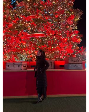 Nozomi Sasaki Instagram - .
お仕事終わりに📸
イルミネーション綺麗だったな🎄
今日はとても寒かったのでTATRASのダウン着て良かった🥹

@tatras_official
#TATRAS #TATRAS24AW
#タトラス #PR
