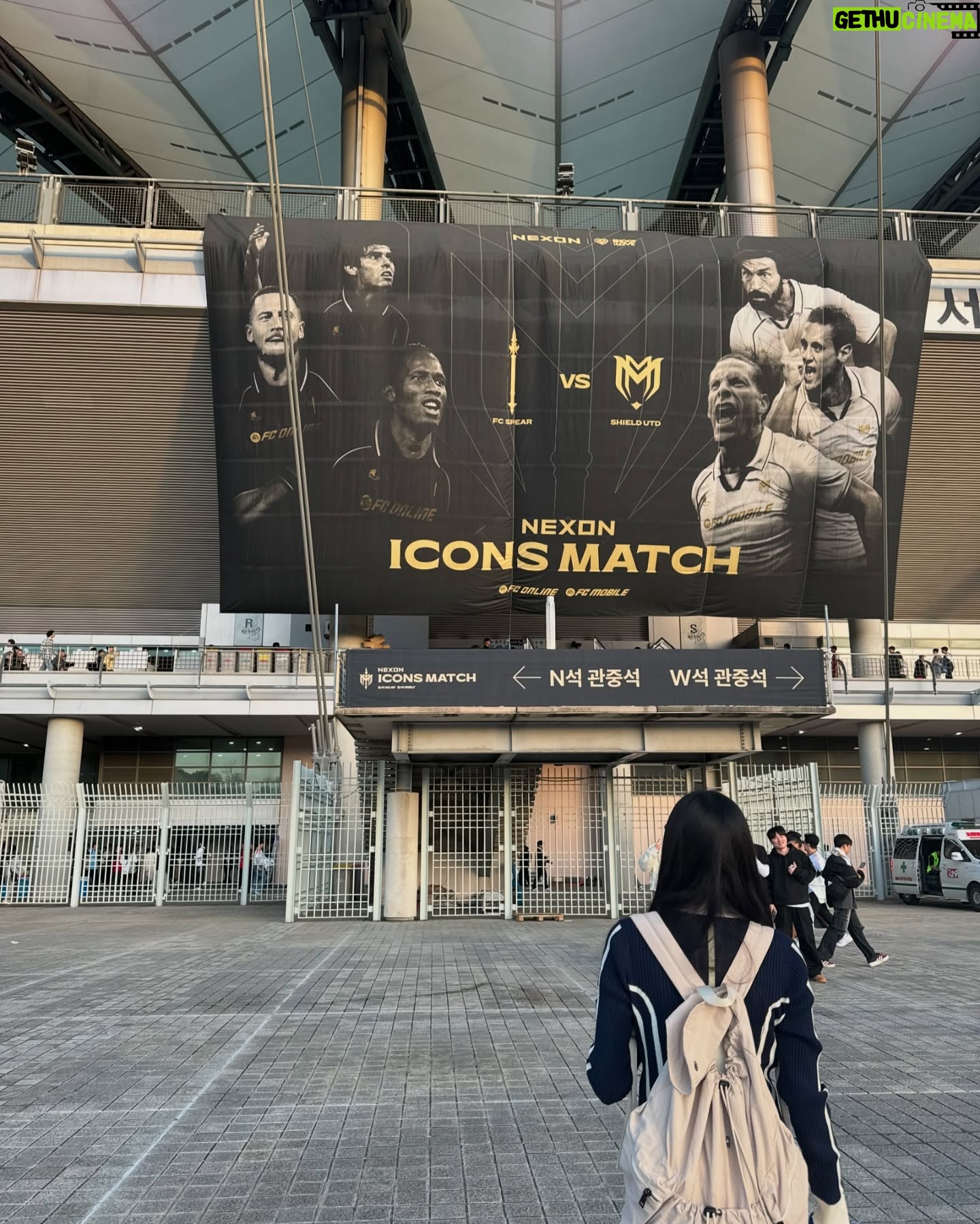 Oh Ha-young - 42.2K Likes - 내가 지금 보고 있는 게 게임이 아니라 현실이 맞는지...⚽️
레전드들의 경기 볼 수 있음에 감동받고 또 감사했습니다❤️
#넥슨아이콘매치