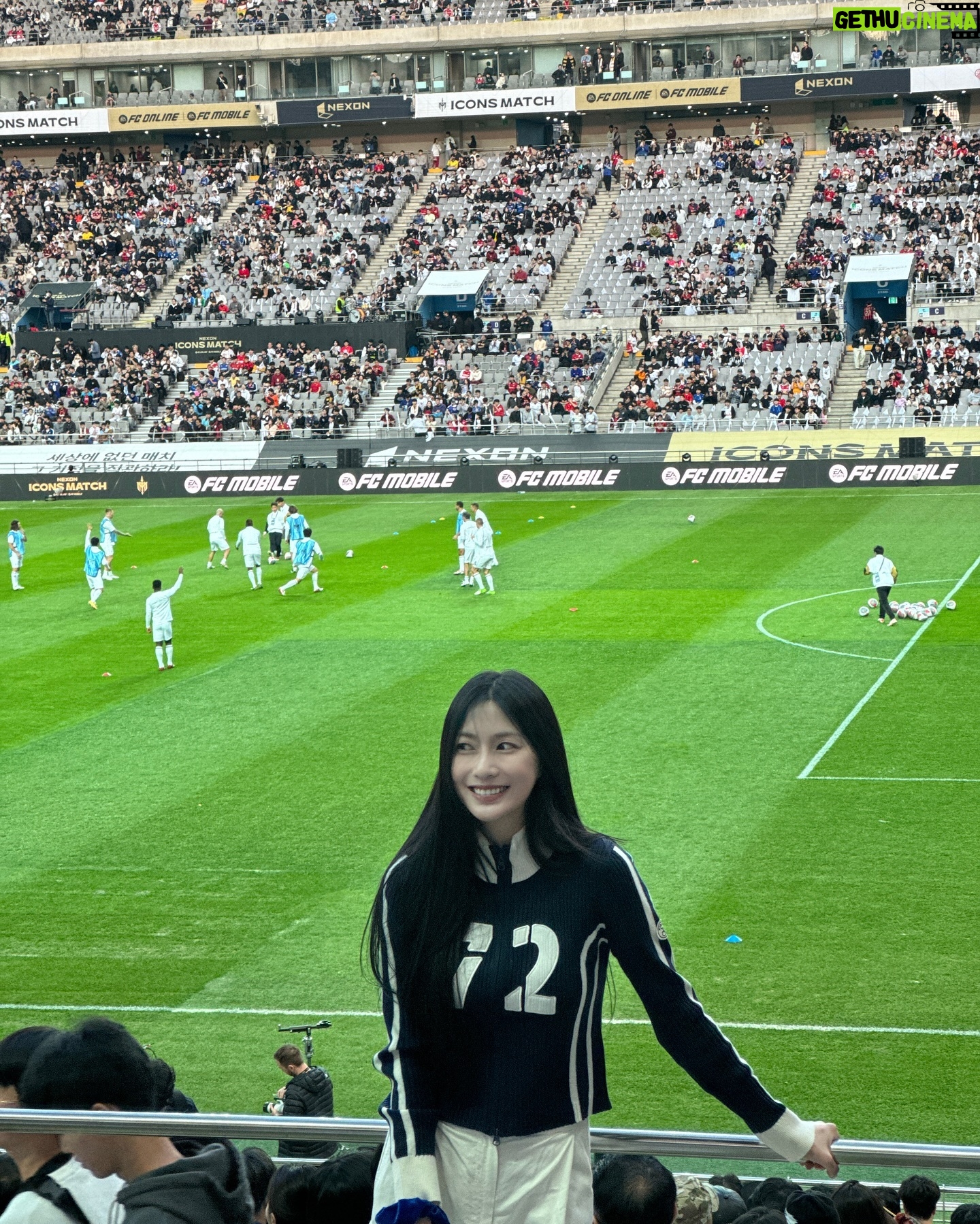 Oh Ha-young - 42.2K Likes - 내가 지금 보고 있는 게 게임이 아니라 현실이 맞는지...⚽️
레전드들의 경기 볼 수 있음에 감동받고 또 감사했습니다❤️
#넥슨아이콘매치