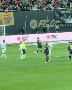 Oh Ha-young Instagram - 내가 지금 보고 있는 게 게임이 아니라 현실이 맞는지...⚽️
레전드들의 경기 볼 수 있음에 감동받고 또 감사했습니다❤️
#넥슨아이콘매치