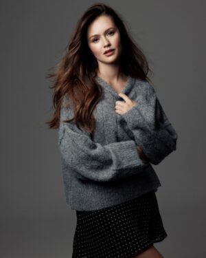 Olivia Sanabia Instagram - happy november first (merry christmas)!!! 🎄🎄
