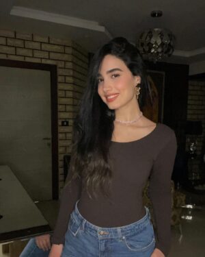 Omaima Jawad Al Shukrchi Instagram - Selfies & more 🤎💕