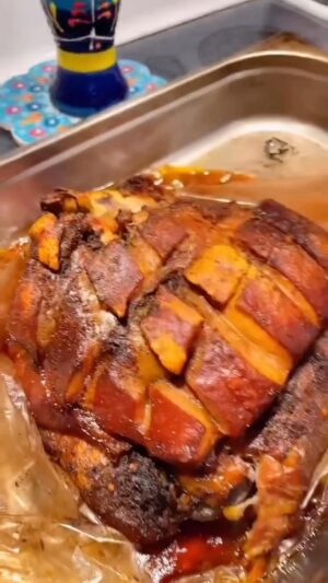 Omallys Hopper Instagram - PERNIL 101…. Super easy and Super delicious. 
Thank you for for being so kind, I made so many recipes for you this week and I just want to make sure they are accurate.  Los quiero de aquí hasta el cielo