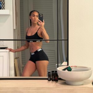 Paige Hurd Instagram - progress report 💪🏽