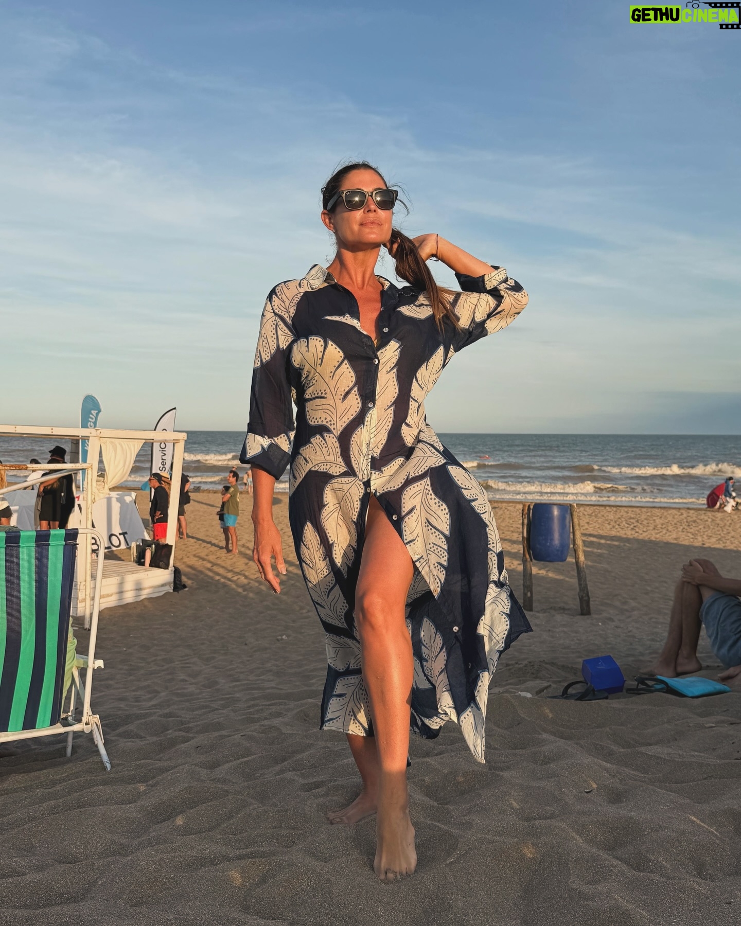 Pamela David - 10.3K Likes - Disfrutando del #PoloBeach en @casamar.pinamar con este vestido camisero de @vars_ok 🫶🏻
@rickiprensa 🙌🏼