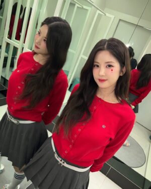 Park Cho-rong Instagram - ❣️