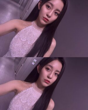 Park Ji-hu Instagram - #사계의봄 🌸🩷
그리고 깨알 수혁 🥹
