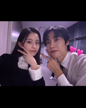 Park Ji-hu Instagram - #사계의봄 🌸🩷
그리고 깨알 수혁 🥹