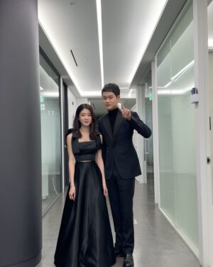 Park So-yi Instagram - 우진아 수상 축하해❤️
친절한 현진이도 반가웠어요~ :)

#sbs연기대상 #문우진 #박소이 #최현진