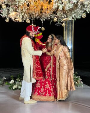Parvathy Saran Instagram - Favourite Girly @priyawajanand  in a Big fat Indian wedding ♥️ Hearty congratulations to Shilfa & Vini @dr.shilfanigar ✨ Long Live Love 🌙