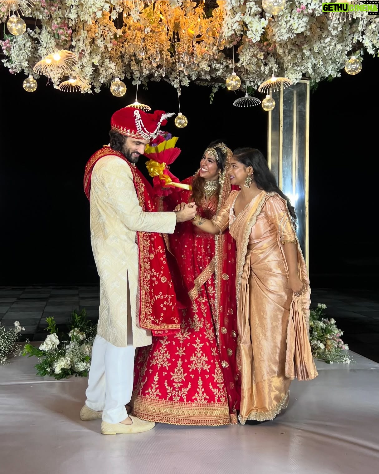 Parvathy Saran - 53.7K Likes - Favourite Girly @priyawajanand in a Big fat Indian wedding ♥️ Hearty congratulations to Shilfa & Vini @dr.shilfanigar ✨ Long Live Love 🌙