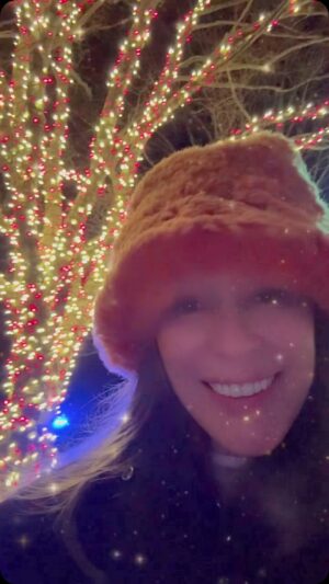 Patricia Heaton Instagram - God  bless us everyone!  I hope you all feel peace and joy throughout Christmas and Hanukkah! I love you all!