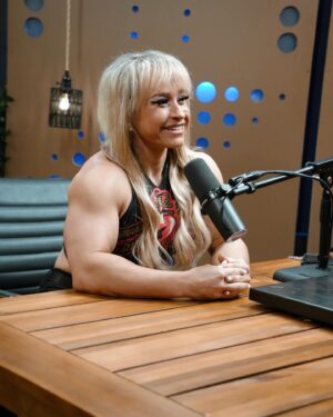 Patricia Parker Instagram - I don’t do interviews often, but I’d be dumb not to do the #1 wrestling podcast in the world, right? 

📍 Hollywood
🫱🏼‍🫲🏻 @chrisvanvliet