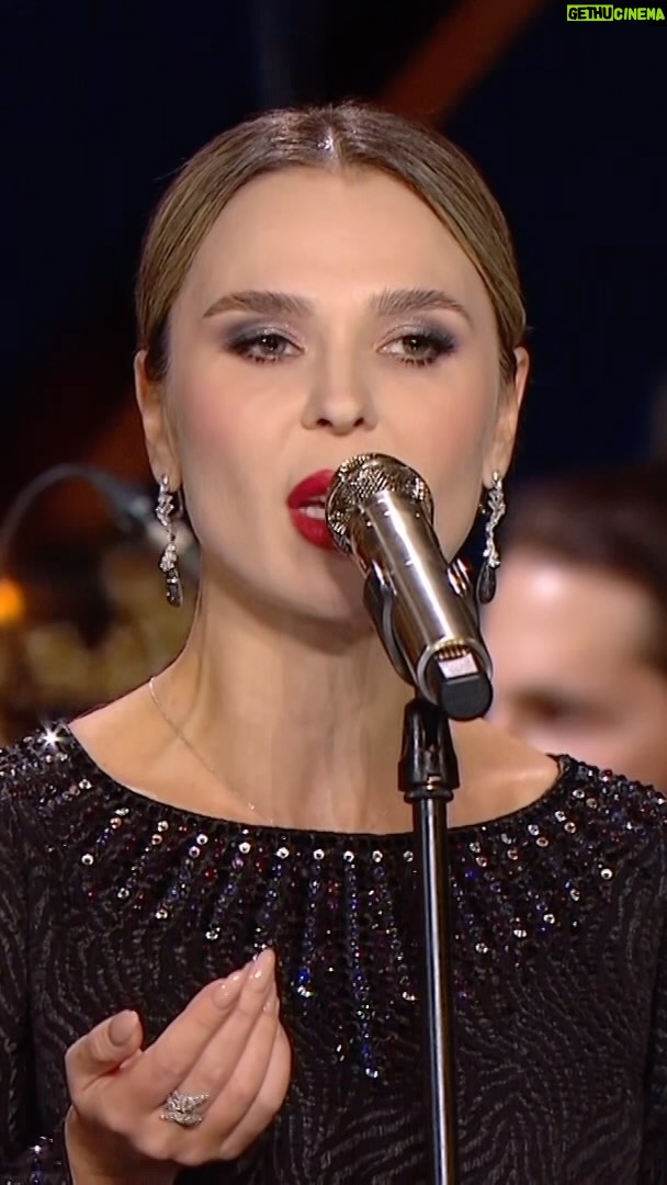 Pelageya Khanova - 44.3K Likes - «Ненаглядный мой»
Юбилейный концерт Александры Пахмутовой в Большом Театре)
На ютубе:
https://youtu.be/qRJ7v3IqaHw?si=5b-zP0FuGniAF8P1
‼️Аранжировка - Павел Дешура🙌🏻❤️
#пелагея #pelageya #ненаглядныймой #песнипахмутовой