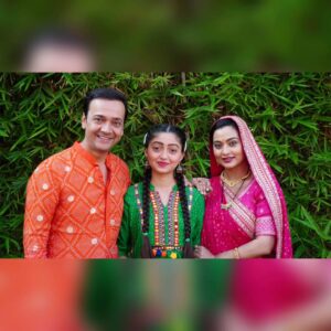 Piyali Munsi Instagram - Jhanak has entered Vihan's home. Has Vihan fallen in love with Jhanak?

Tune in every night at 10:30 PM to watch Jhanak, only on Star Plus!

"@jhanak_official @chakraborty.ankita8 @kunalrverma @hibanawab @piyalipmunsi @aslichandni @instantsachin @puneetpanjwani @ajoy.chakraborty87 @sunnysachdevaa @pisalkajal @patralichattopadhyay @krushalahuja9 @leenagangopadhyay @saib_albanerjee @donvanzara @donvanzara.official @naaradanusha @naaradsiddhantgill @naaradvedantgill"

#Jhanak #MagicMoments #StarPlus #LoveAndRelationships #FamilyDrama #NewChapter #JourneyOfLife #IndianTV #Entertainment #TVShow