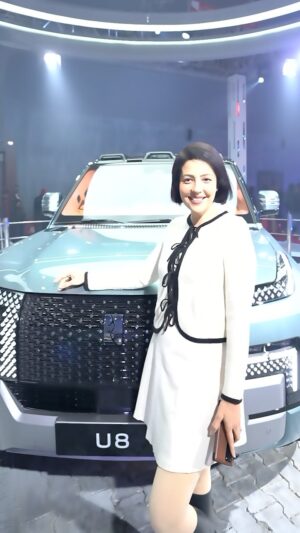 Poppy Jabbal Instagram - The YANGWANG U8 had our emcee (@poppyjabbal) spinning with excitement at the Bharat Mobility Global Expo 2025. She took an exclusive tour of this cutting-edge Plug-in Hybrid that’s redefining innovation and luxury.

Visit us in Hall 6, Pavilion 8, and experience the showstopper in action!

#BYDIndia #BYD #BharatMobilityGlobalExpo2025 #YANGWANGU8