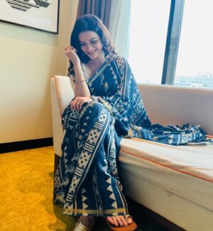 Prachee Shah Instagram - …
Because everyday is Saree day 😍❤️
.
#worldsareeday #sarees 
#sareelove #sareelover #simply #me #kathakdancer #actor #pracheeshahpaandya