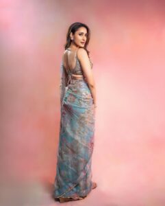 Actress Pragya Jaiswal HD Photos and Wallpapers December 2024