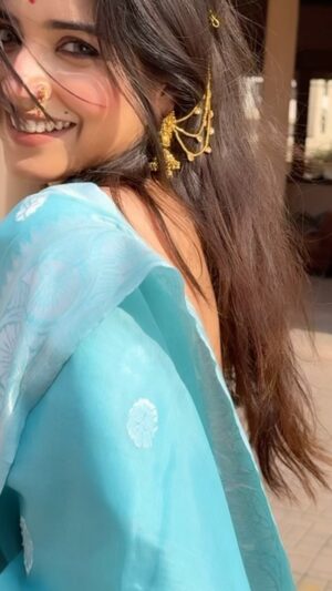 Pratiksha Honmukhe Instagram - 💙🦚

#reels#instagram#explore#trending