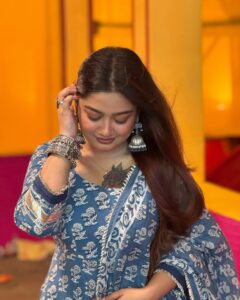 Actress Pratyusha Paul HD Photos and Wallpapers January 2025