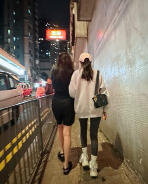 Priscilla Wong Instagram - 終於來探我們了❤️
每年年尾都是我飛過去馬來西亞找她，
終於今次是她飛來找我，們，仨😎❤️