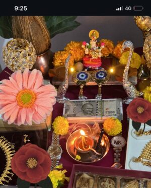 Pritam Kagne Instagram - ✨🎇🪔 *|| शुभ दीपावली ||* 🪔🎇✨

आपणांस व आपल्या कुटुंबीयांस दिवाळीच्या व नूतन वर्षाच्या हार्दिक शुभेच्छा !
हे वर्ष तुम्हाला सुख-समृद्धी, ऐश्वर्य आणि भरभराटीचे जावो..
May the joy of Diwali surround you and your family, creating beautiful memories that last a lifetime.
Wishing you and your family a very Happy Diwali 🪔 🪔🪔💐💐

@pritamkagneofficial @pritamkagne 

#diwali #diwalivibes✨ #diwaligifts #pritamkagne #pritamkagneactress #