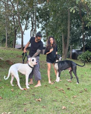 Priya Banerjee Instagram - 31 . 12 . 2024 🐾👣🐾👣