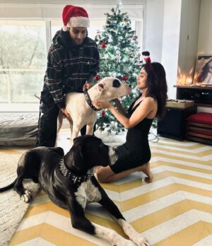Priya Banerjee Instagram - Is it mandatory to post pictures on the day of? 🎅🏻

Merry late Christmas & happy holidays from us to you ♥️🎄🫶🏻