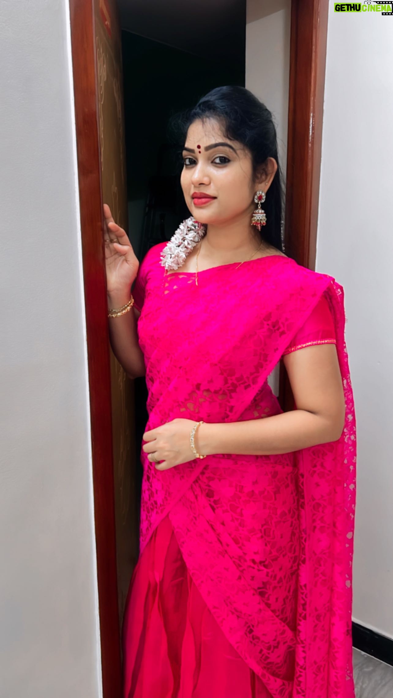 Priya Joe - 4.1K Likes - 💖😍சிலு சிலு சிலுவென காத்து😍💖
.
.
🥰Happy💞Vibes🥰
.
.
#priyajoe7 #♥️ #200 #followers #behappy #instadaily #happy #reels #always #positivevibes ✨😇