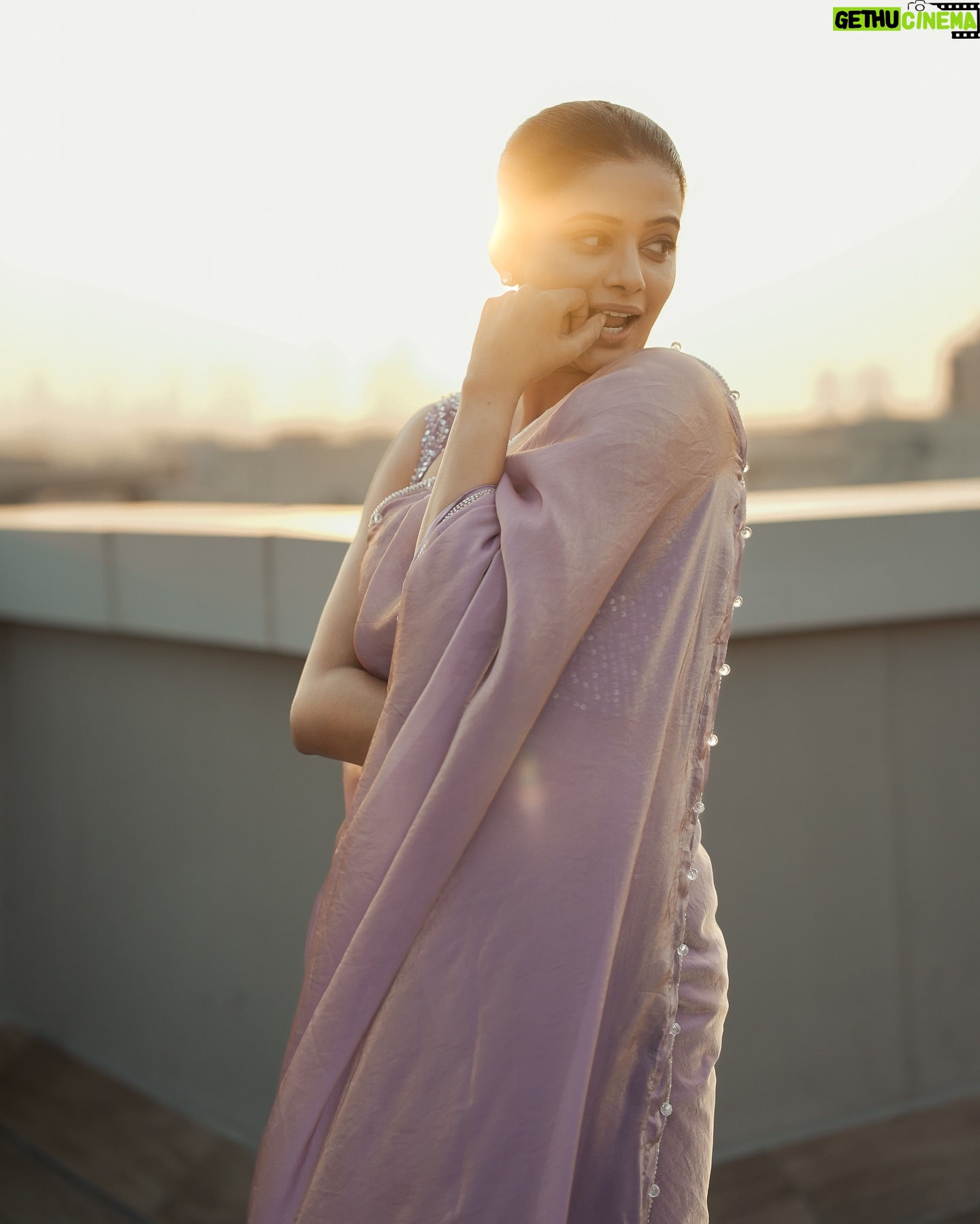 Priyamani - 195.5K Likes - @faisal_tirz
@renjurenjimar
@sudhiar.hairandmakeup
@aim_designs_studio
@rahz_allure_jewelry_rental_uae