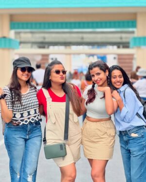 Priyanka N. K. Instagram - That was a much needed therapy ♥️
Such a beautiful trip to Singapore and bali with my lovely girls made it extra special!

Thank you @legsgo_holidays @imleninganesan for creating this for us♥️

#priyankank #singapore #bali #vacation #travel #love #explore