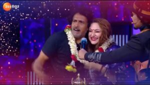 Priyanka Upendra Instagram - UI ಪತಿಗೆ ಪ್ರೀತಿಯ ಏಟು ಕೊಟ್ಟು ವಿವಾಹ ವಾರ್ಷಿಕೋತ್ಸವದ ಸಂಭ್ರಮಾಚರಣೆ ಮಾಡಿದ ಪ್ರಿಯಾಂಕ ಉಪೇಂದ್ರ!
Zee Entertainers 'Uppi ಉತ್ಸವ' | ಶನಿ-ಭಾನು ರಾತ್ರಿ 9:30ಕ್ಕೆ.
#ZeeEntertainers #UppiUtsava #UIonZeeKannada #ZeeKannada #BayasidaBaagiluTegeyona