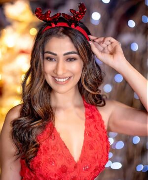 Raai Laxmi Instagram - HO ! HO ! HO ! 

Wish You All A Merry Christmas 🎄🧑‍🎄🌈💫🧿