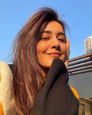 Raashi Khanna Instagram - Home is where the heart is, & the holidays are here.! ❤️❤️