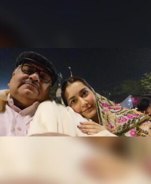 Raashi Khanna Instagram - Celebrating my birthday, immersed in the divine, in the eternal city of Kashi where time stands still and souls find solace.! So grateful 😇
हर हर महादेव ❤️