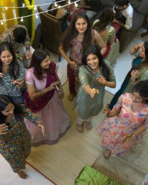 Rachana Inder Instagram - The dedication and efforts that went into this dance practice and the final performance were unrelated 😂😂
@ratna__das @ira_dayanand @priyagowda_ ♥️