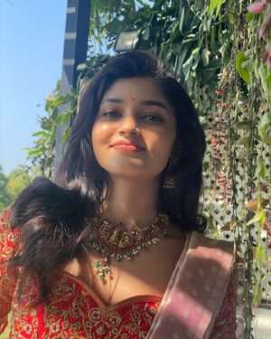 Rachana Inder Instagram - Everything about this day was perfect. My girl @ratna__das just got hitched 🧿♥️
 You guys are setting standards too high!

👗: @radheysdesignerstudio 

Accessories: @thespatika ♥️